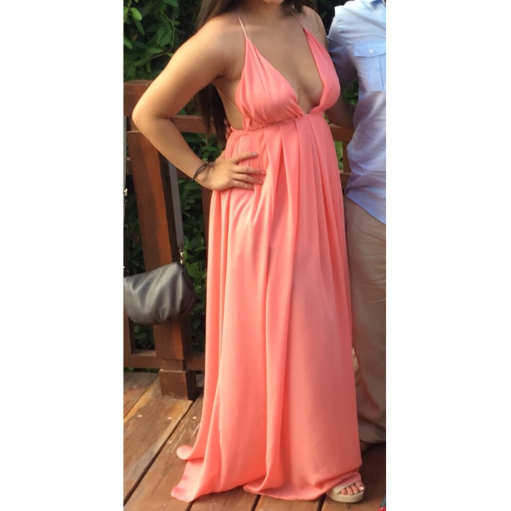 Coral dress w/ v neckline & adjustable open back